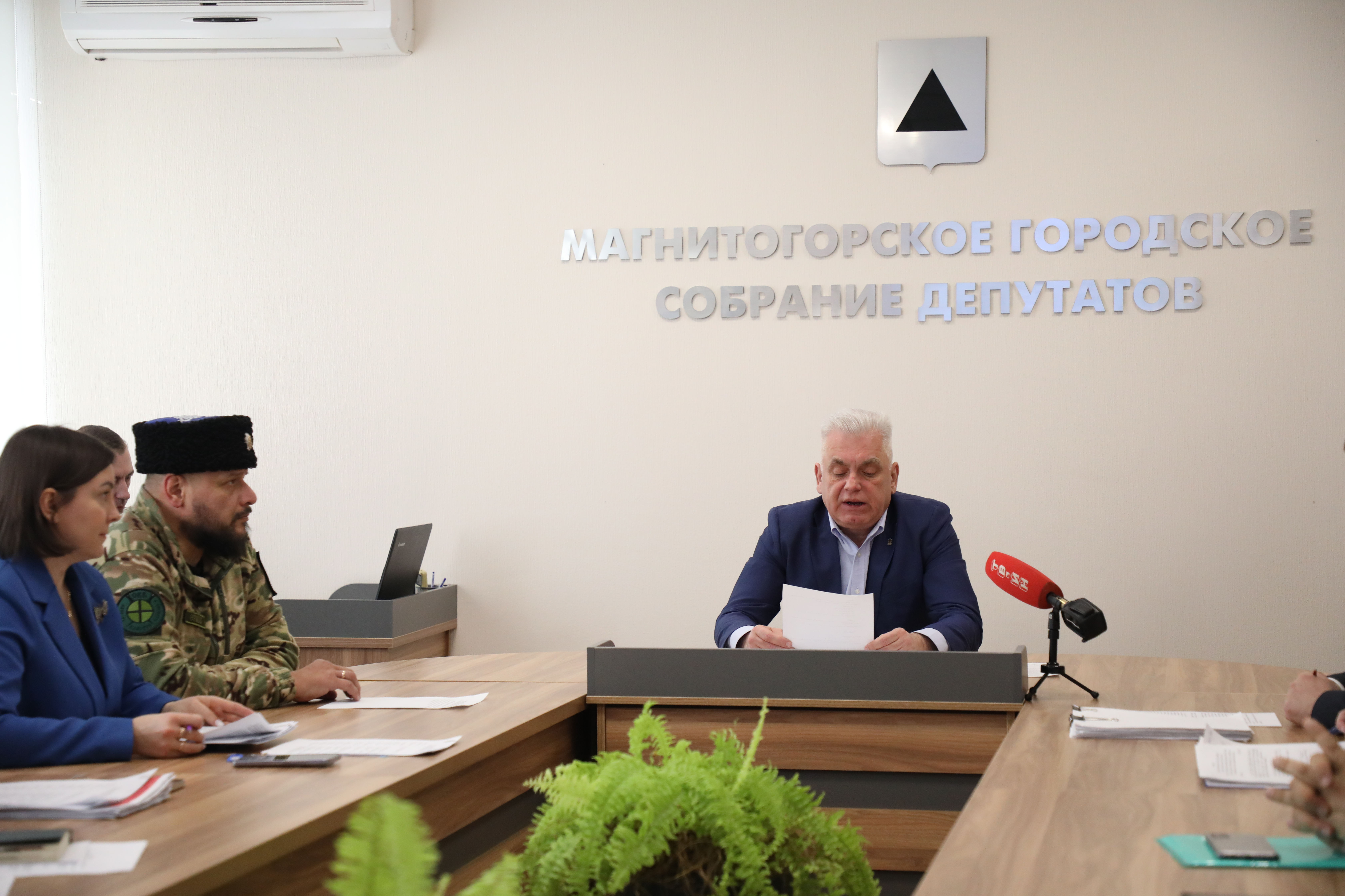Будем ждать ваших предложений. Будем ждать ваших предложений