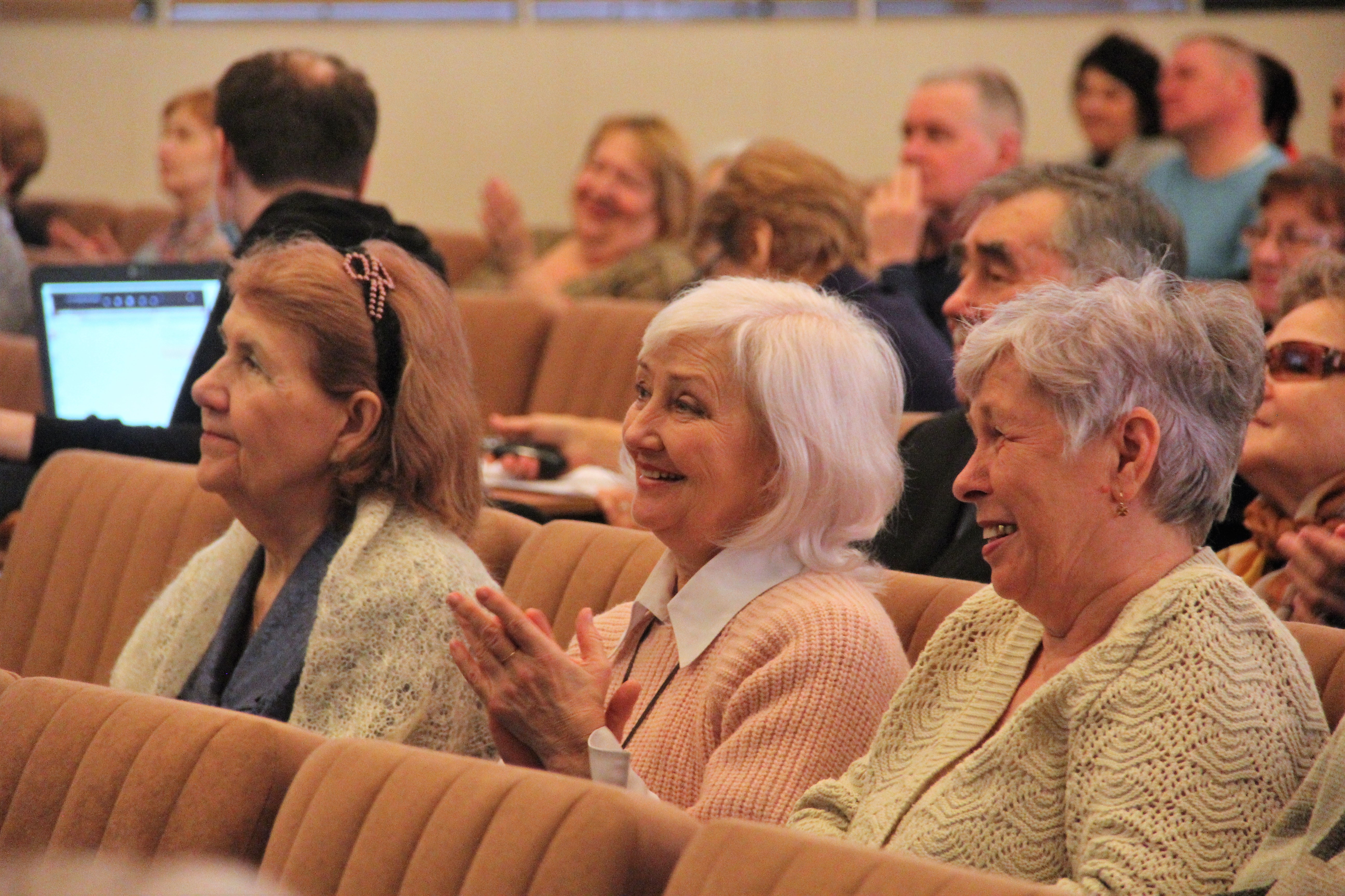 ведуще твин. магнитогорск местная тв. магнитогорск местная тв. магнитогорск местная тв. лось в городе.