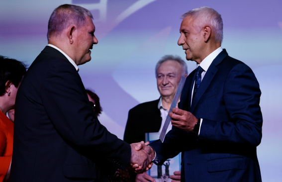 С таких людей надо брать пример