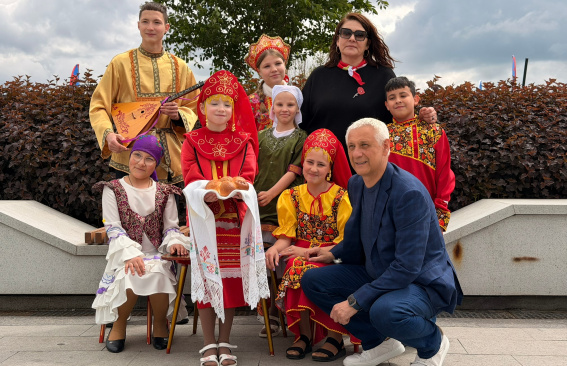 Рядом с каждым, для общей пользы!