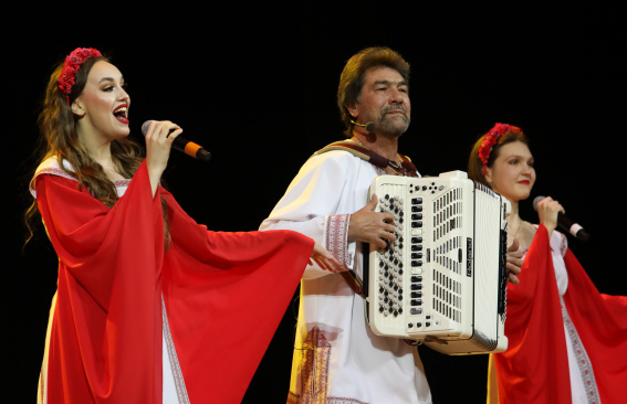 Подвиг поколений