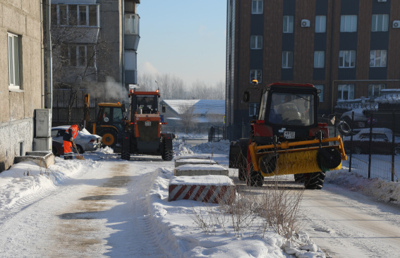 Машины мешают уборке